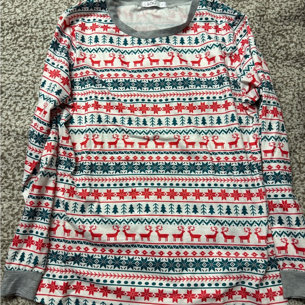 HUE Women's Festive Pajama Top - Red and Green